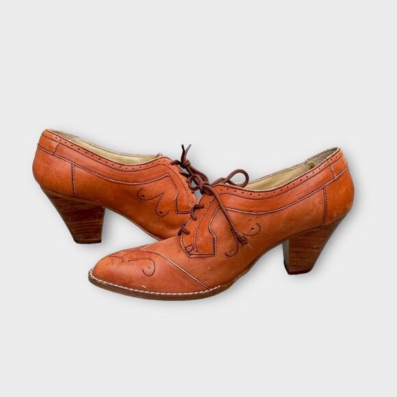 Women’s Town and Country Broques Shoe Sz 6.5 Vintage Pointed Toe Heels - Picture 9 of 10